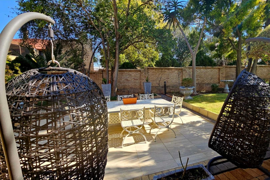 4 Bedroom Property for Sale in Heuwelsig Free State
